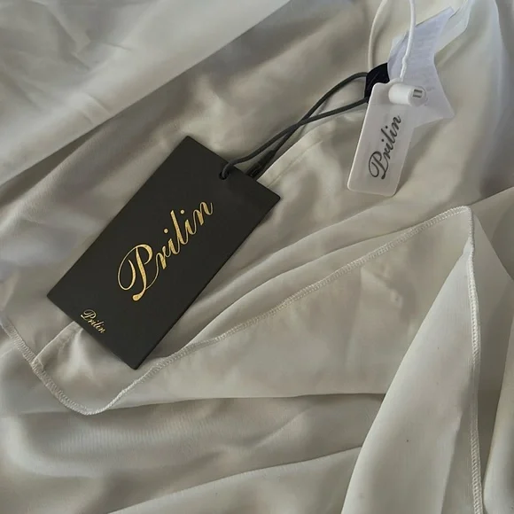 Ivory Haltered Ruffled Dress - Picture 4 of 5